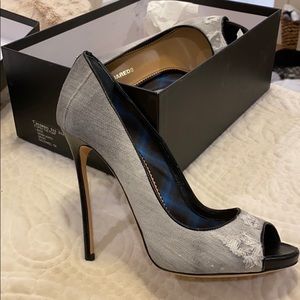 Blue/grey Jean material pumps